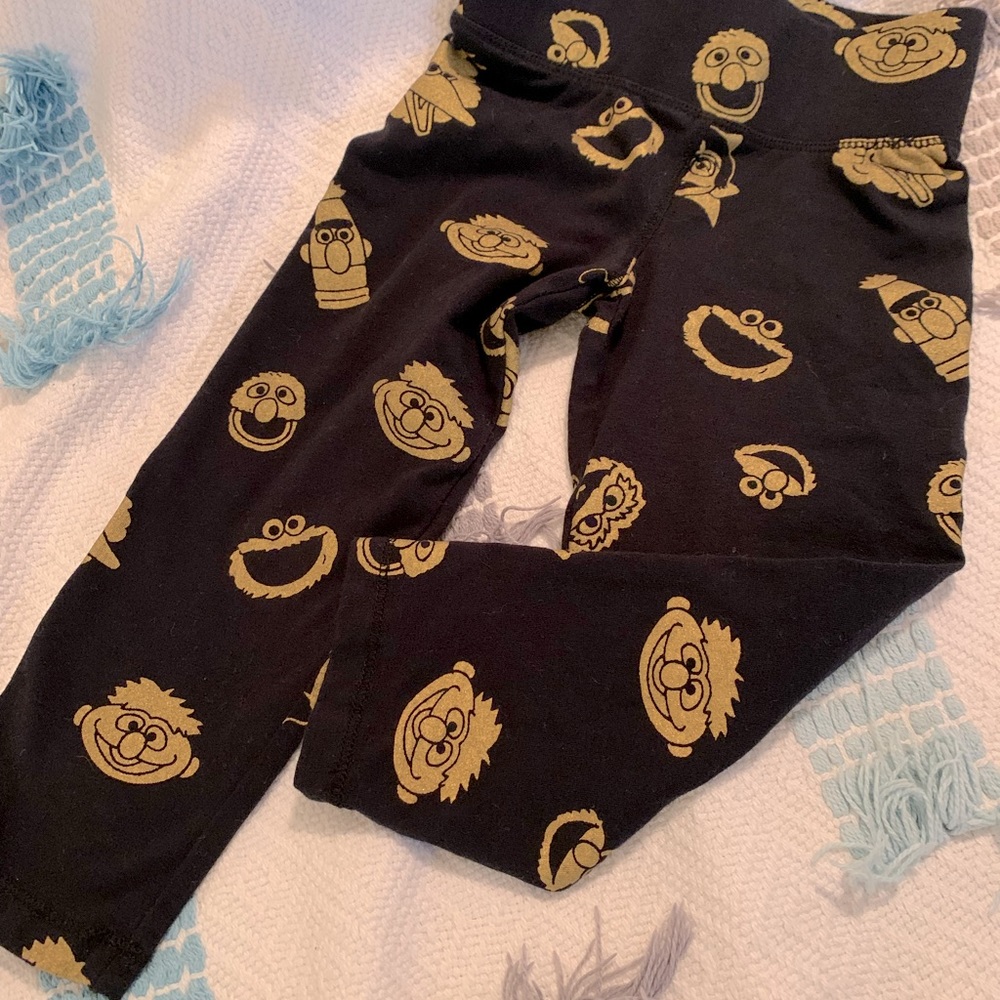 3T Sesame Street Black and Metallic Gold Characters.